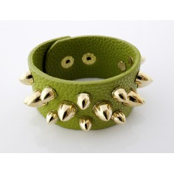 Armband med nitar grön